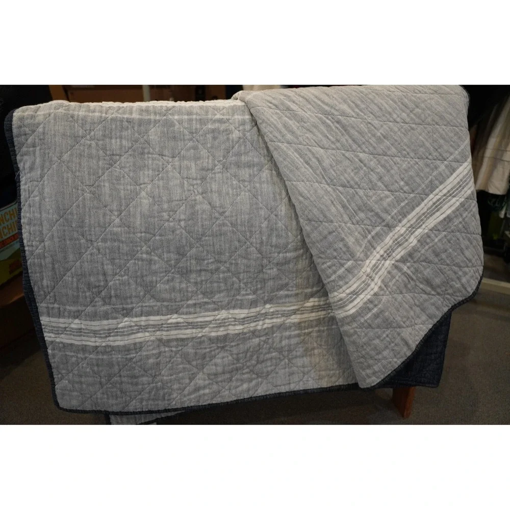 Pottery Barn Teen Twin Quilt Blue Denim Stripe‎ Reversible Cotton Excellent